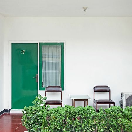 Reddoorz Near City Of Tomorrow Mall Surabaya Exterior foto