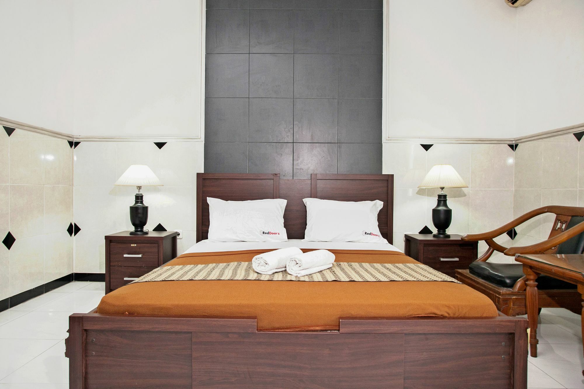 Reddoorz Near City Of Tomorrow Mall Surabaya Exterior foto