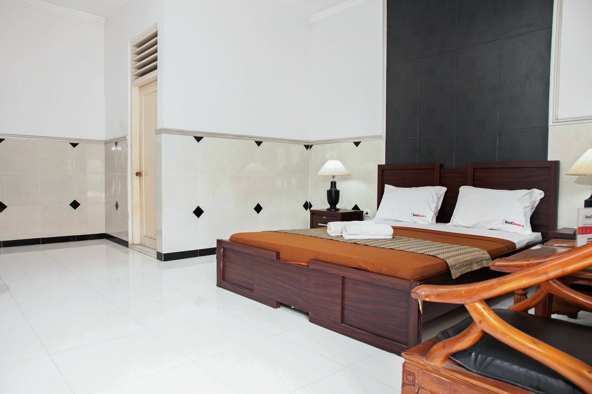 Reddoorz Near City Of Tomorrow Mall Surabaya Exterior foto